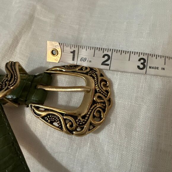 Coldwater Creek Green Croc Embossed Leather Belt Ornate Gold Buckle Medium Y2K